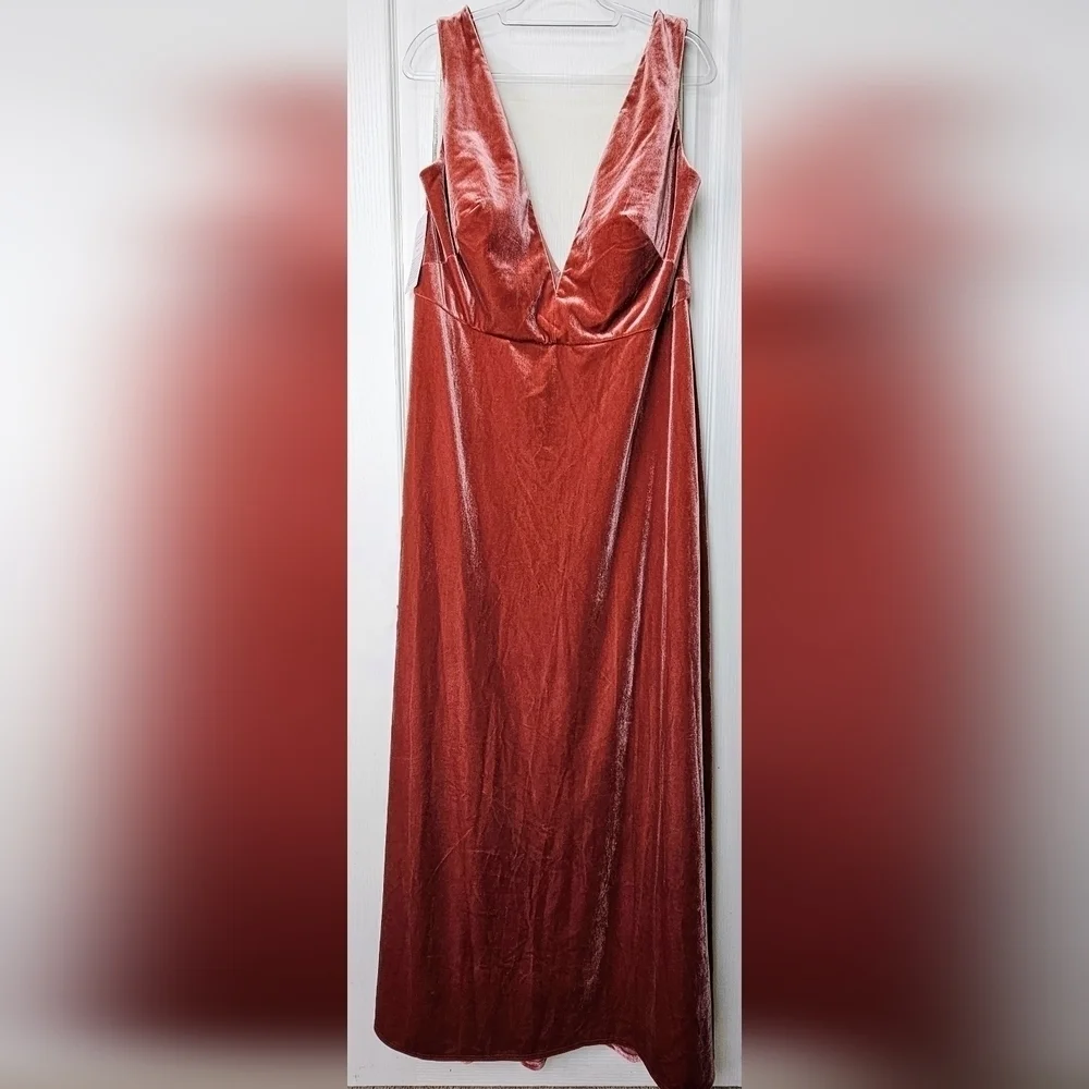 Jenny Yoo Logan Sleeveless Deep-V Velvet Column Maxi Gown, Cinnamon Rose, 22